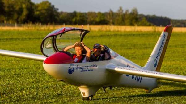 Pirmasis Lietuvoje akrobatinis sklandytuvas Fox Rojunu aerodrome Birdman.lt